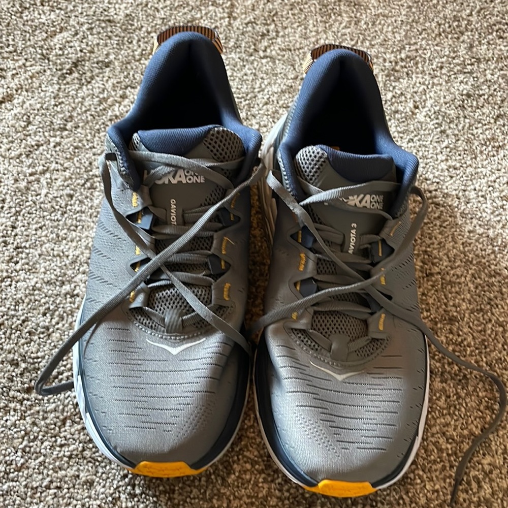 Men’s Hoka shoe, size 11.5. Only worn a few times, like new now marks on them.